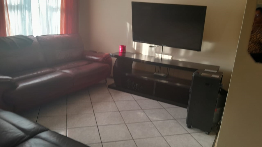 3 Bedroom Property for Sale in Sunnyridge Eastern Cape